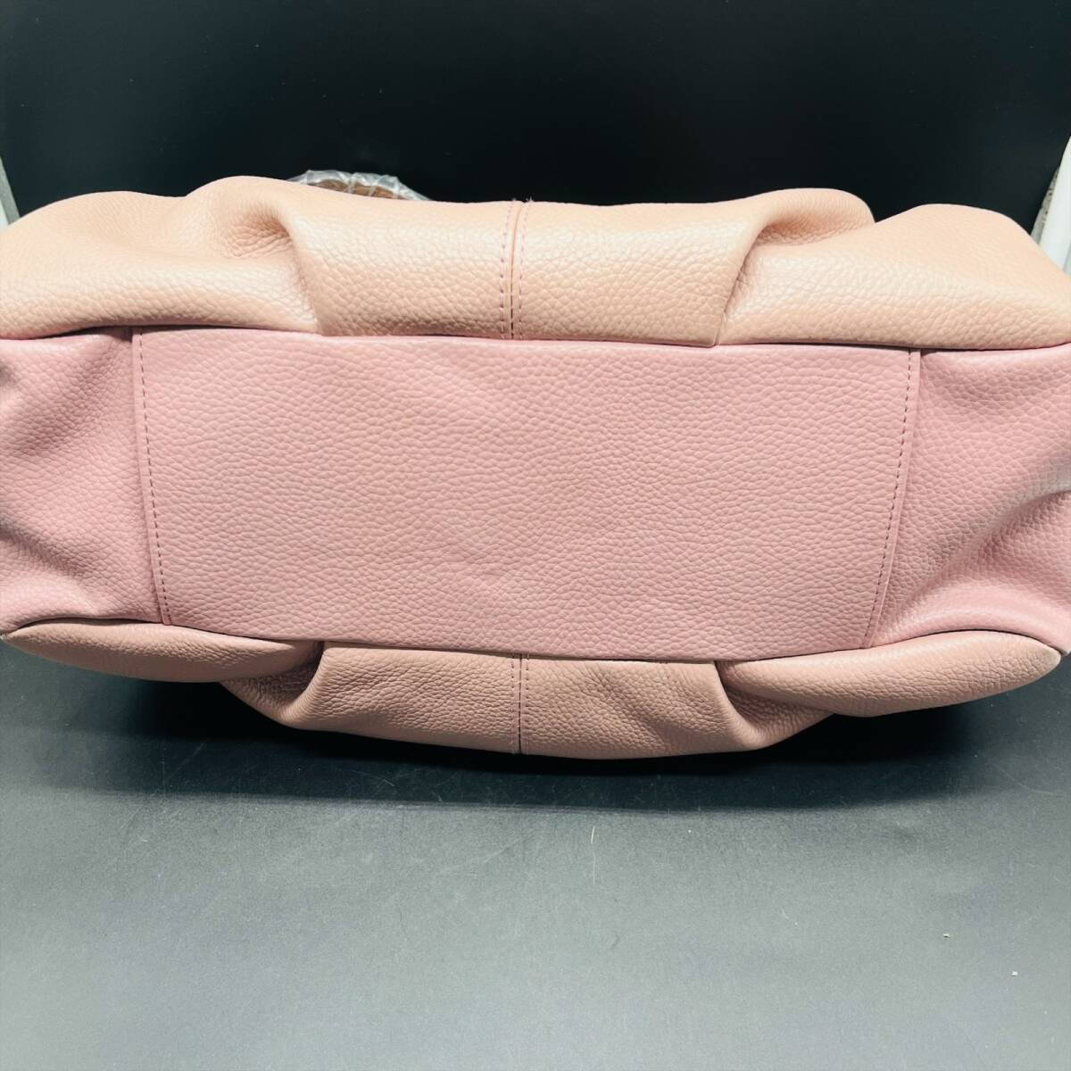 Cure grazioso borsa キュアボルサ バッグ 本体 牛革 未使用品 保管品 ハンドバッグ ピンク ベージュ系 ショルダー タグ シンプル 7368の画像8