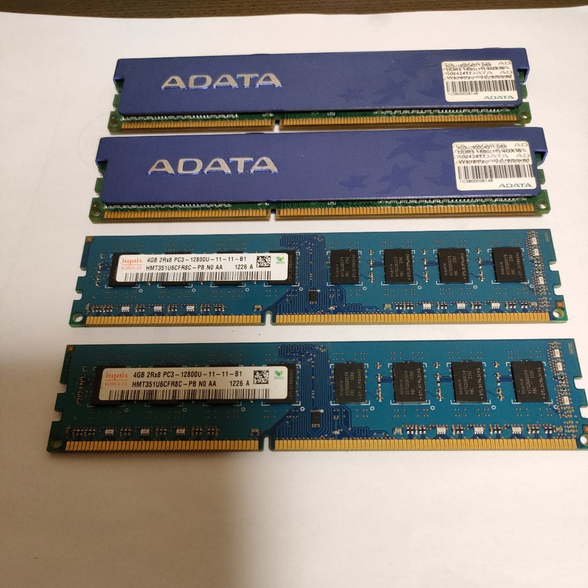 お得な4枚セット hynix 製 PC3-12800U 4GB 2RX8 ADATA AD3U1600C4G11-DRH DDR3 1600 4GX16 ノートPC用メモリ中古品 現状品の画像1