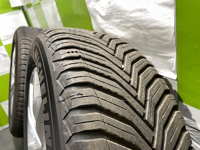 VW ザ・ビートル　DBA-16CBZ　中古 アルミホイール　一台分セット　タイヤ付　215/55R17：2023年生産：5部山_画像3