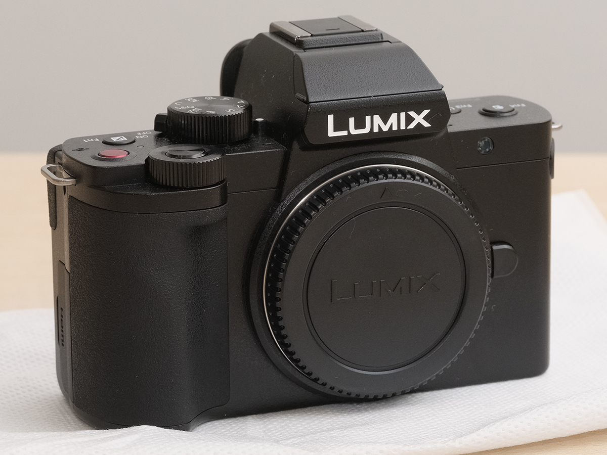 超美品 Panasonic LUMIX DC-G100 ボディのみ 付属品未使用・新品レンズクリーニングキット付き_画像2