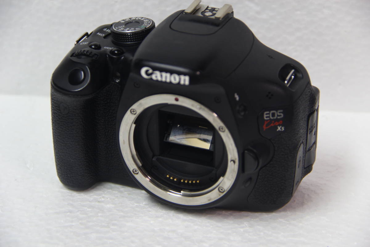 CANON カメラ まとめて２個セット EOS KISS X2/X5 レンズZOOM EF-S 18-55mm付属_画像2