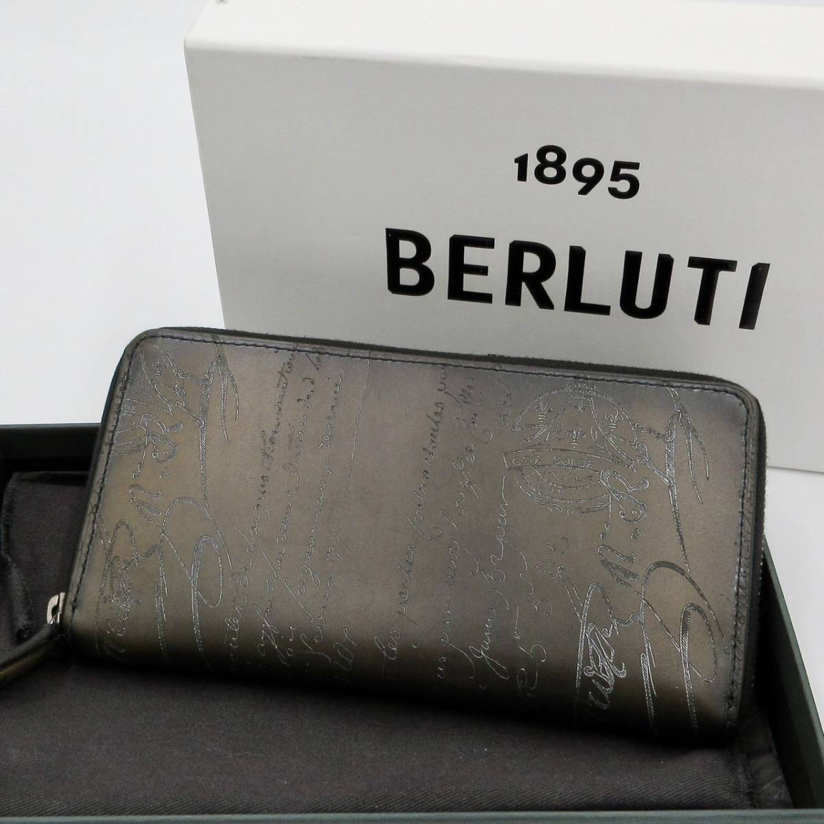 【売り切り】【超美品】Berluti ITAUBA ベルルッティ イタウバ カリグラフィ 長財布 ラウンドファスナー 箱・保存袋有り