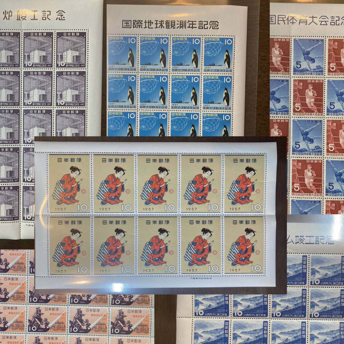 【美品】1950年代　記念切手と切手趣味週間　シート　まとめ⑦　カタログ評価額11,400円_画像1
