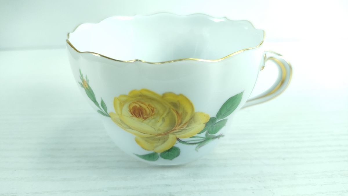 6 マイセン ティ カップ ベーシック フラワー ブーケ 3つ花 白色 黄色 花柄 金彩 金縁 Meissen◆西洋 陶磁 器 工芸 紅茶 コーヒー 食器_画像1