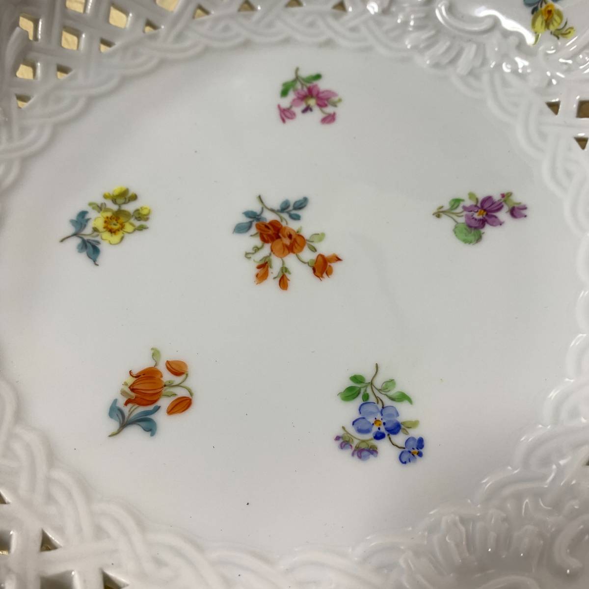 ◆中古品◆Meissen マイセン レース ベーシックフラワー 散らし 花柄 プレート 深皿 金彩 R57954NH_画像5