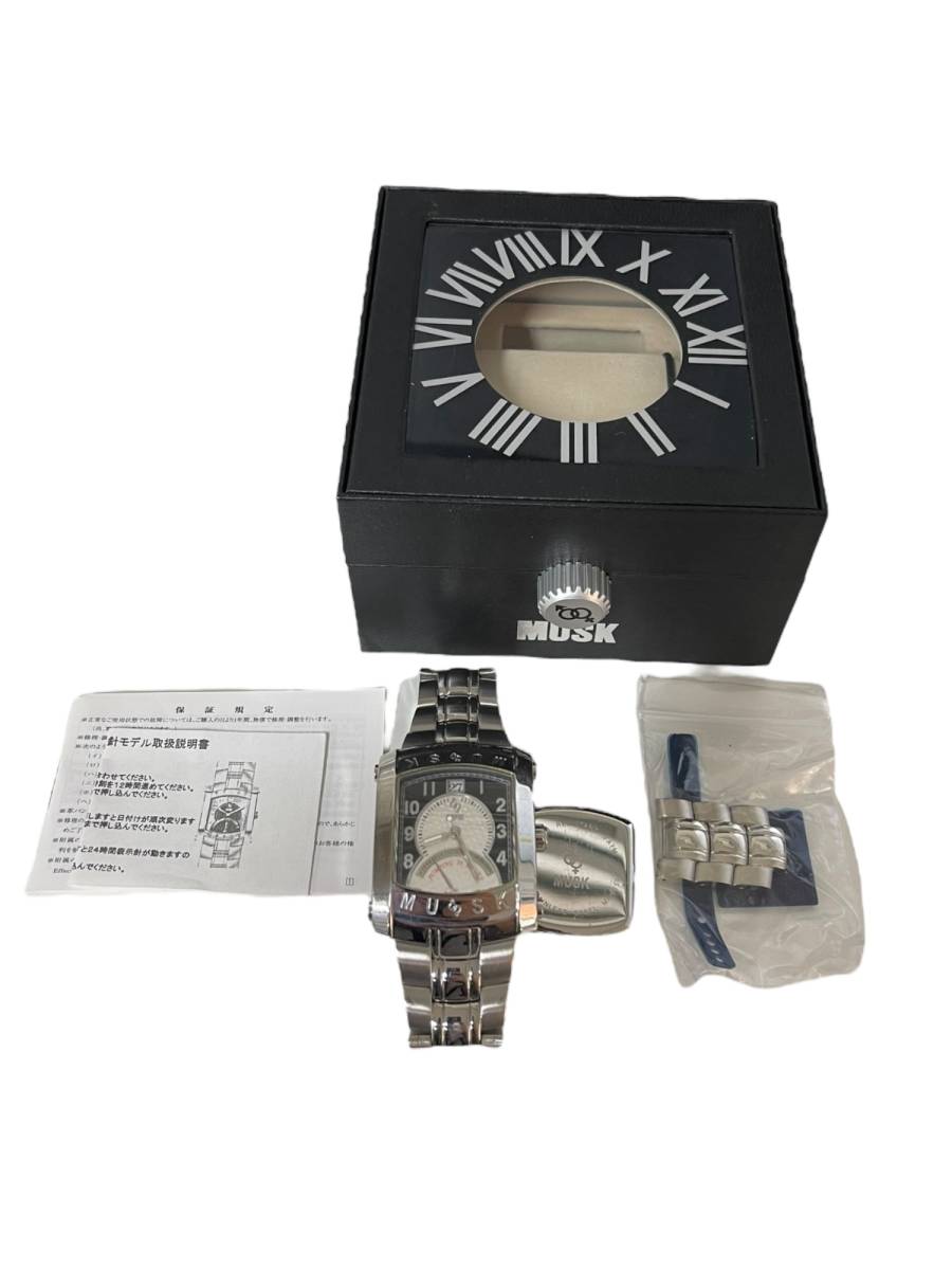 【ジャンク品】MUSK ムスク MA-2159 文字盤ブラック デイト クオーツ メンズ腕時計 コマあり 箱 hiL5849RO_画像2