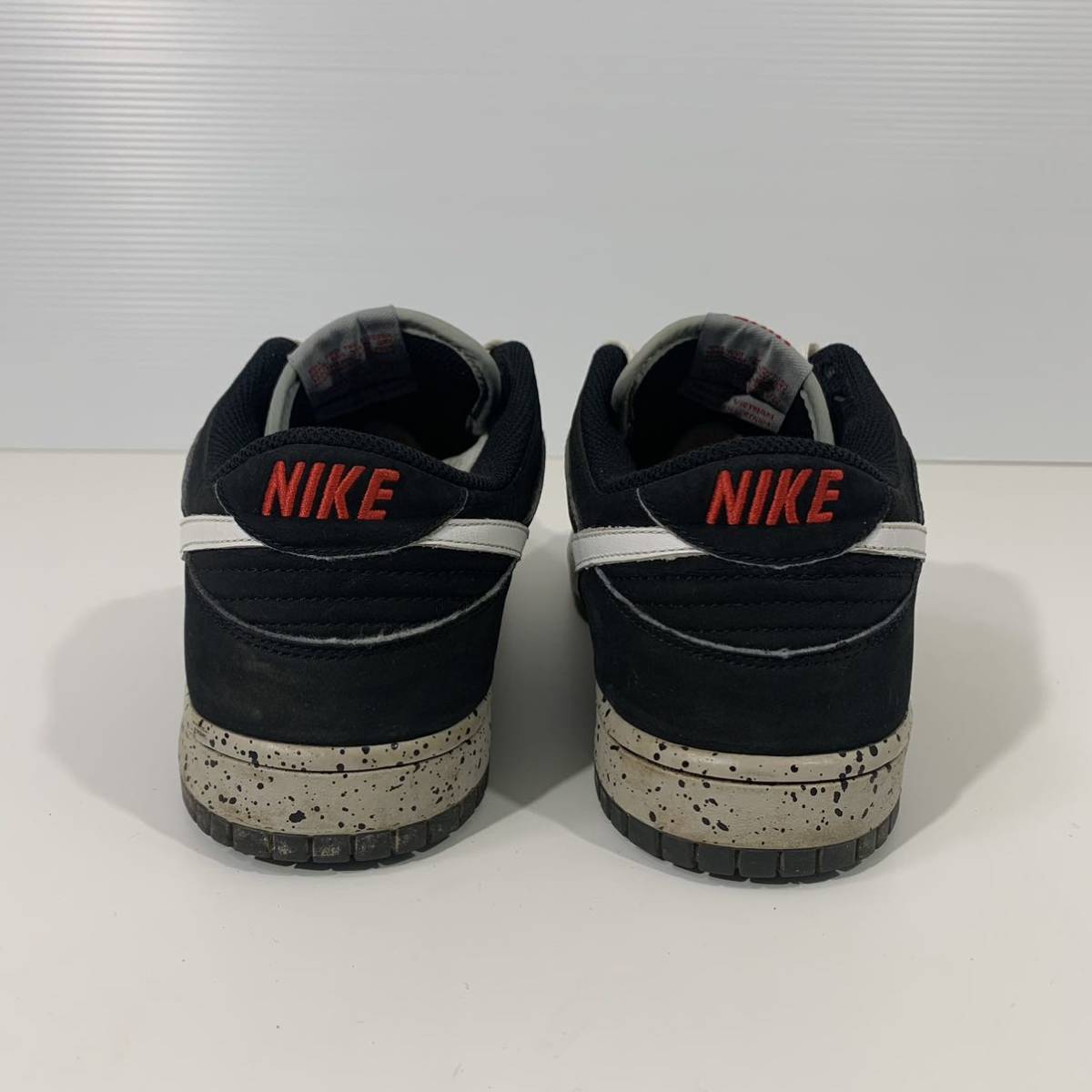 28.5cm NIKE DUNK LOW CL AIR JORDAN 4 304714-018 US10.5 ナイキ ダンク ロー ブラック ホワイト 黒白 BLACK/WHITE-GRANITE 2006年製_画像5