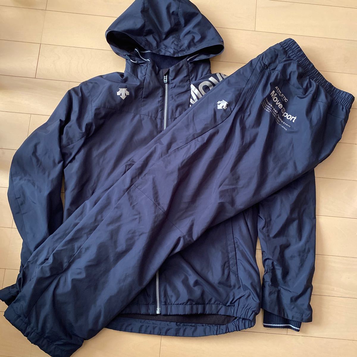 DESCENTE デサント MoveSport EKS+THERMO ウインドブレーカー上下　L 紺_画像1