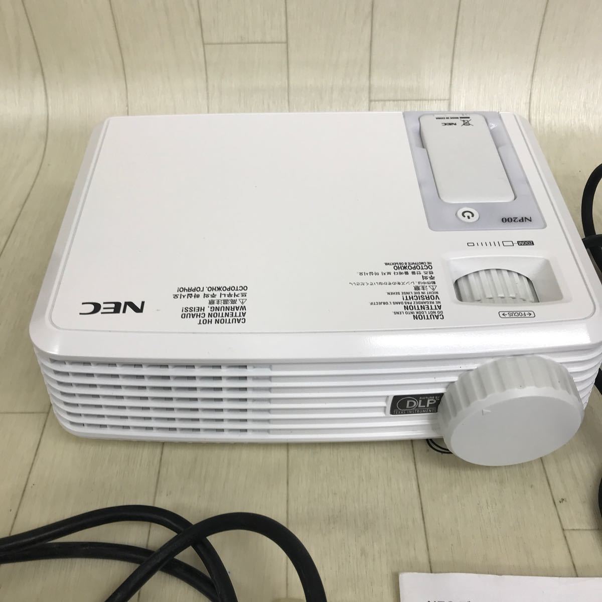 B1633 通電OK NEC データプロジェクター NP-200 現状品