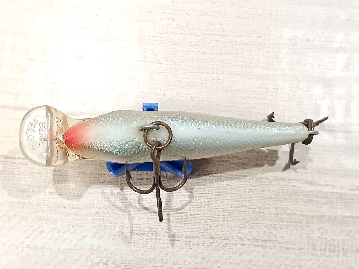 ラパラ シャローシャッドラップSSR-5 4.8g S RAPALA シーバスフィッシング バス釣り ライトソルト エリアトラウト ウッドプラグ 中古ルアー_画像4