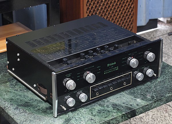 McIntosh C28　♪マッキントッシュ黄金期の傑作プリアンプ♪【美品】_画像3