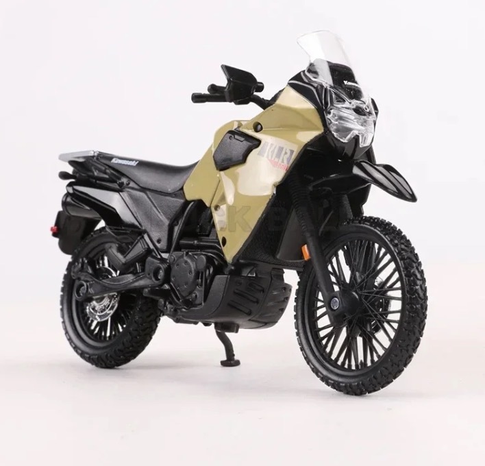 バイク 1/18スケール ミニチュア KAWASAKI KLR 650 クロー ミニカー 合金 オートバイ プラスチック モーターサイクル ゴールド 539の画像1