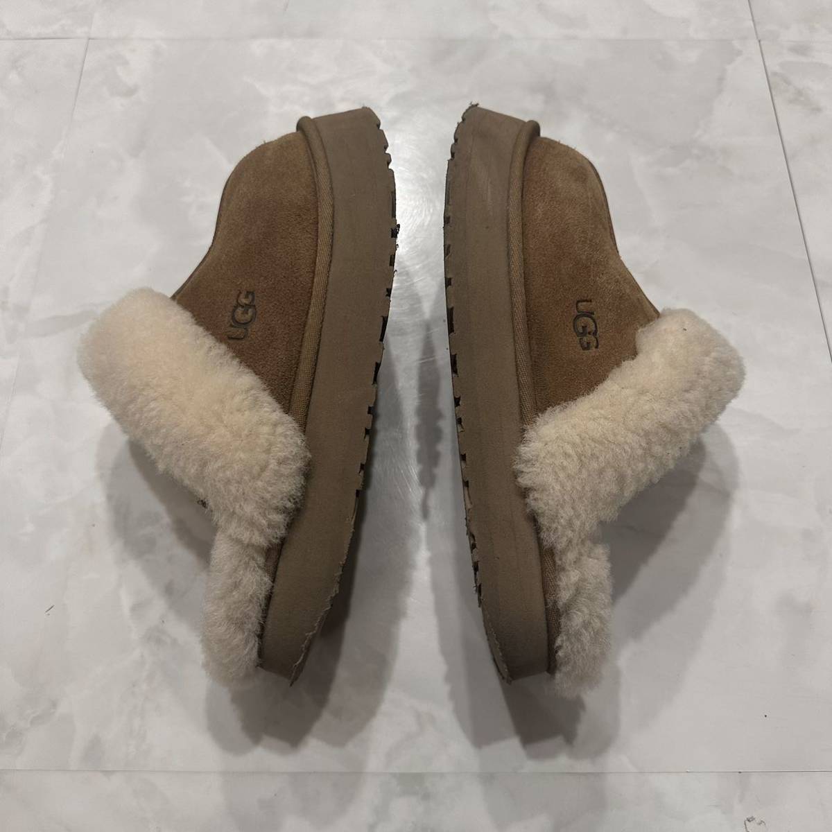 【UGG】DISQUETTE アグ ディスケット 26.0cm チェスナット サンダル スリッポン スリッパ COQUETTE コケット ムートン