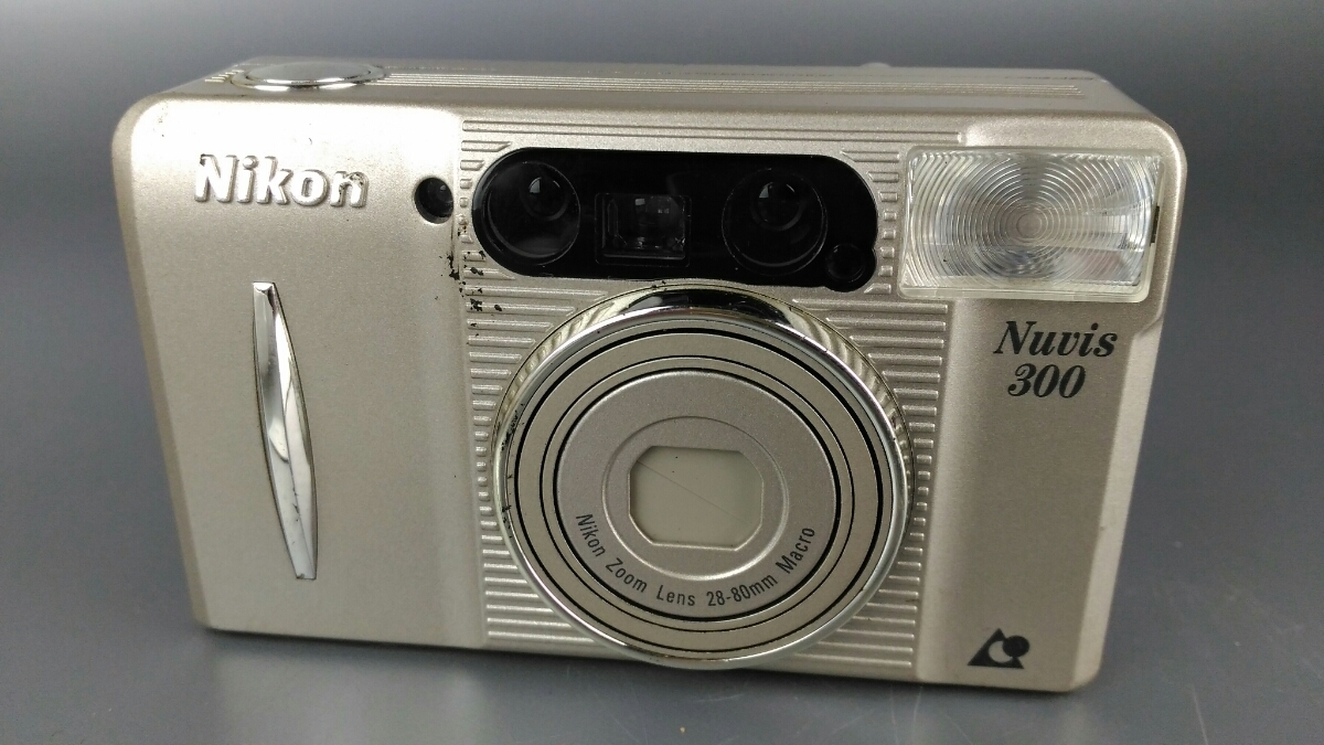 Nikon ニコン nuvis300 デジタル プレゼント デジタルカメラ 撮影 消費税無し 小物 お得 趣味 51 売り切り