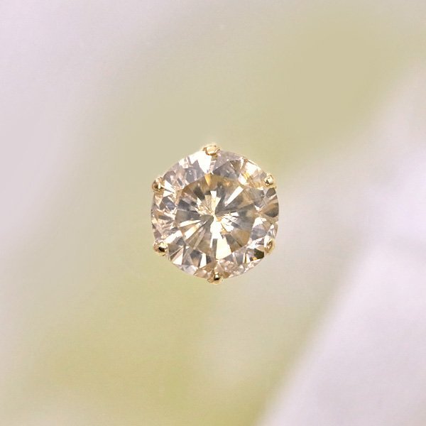 【新品・未使用】1円～最落無 天然ダイヤモンド 計0.34ct,K18YG 耳元を華やかに演出する 定番スタイル 6本爪 ダイヤモンド スタッドピアス_画像2