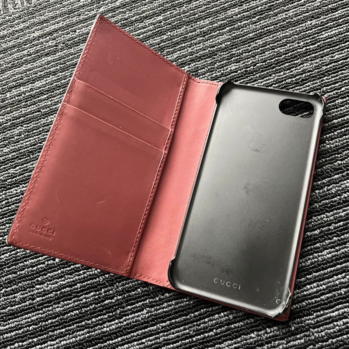 GUCCI グッチ iPhone スマホケース 手帳型 グッチブルーム 花柄 GUCCI グッチ iPhone スマホケース 手帳型 グッチブルーム 花柄