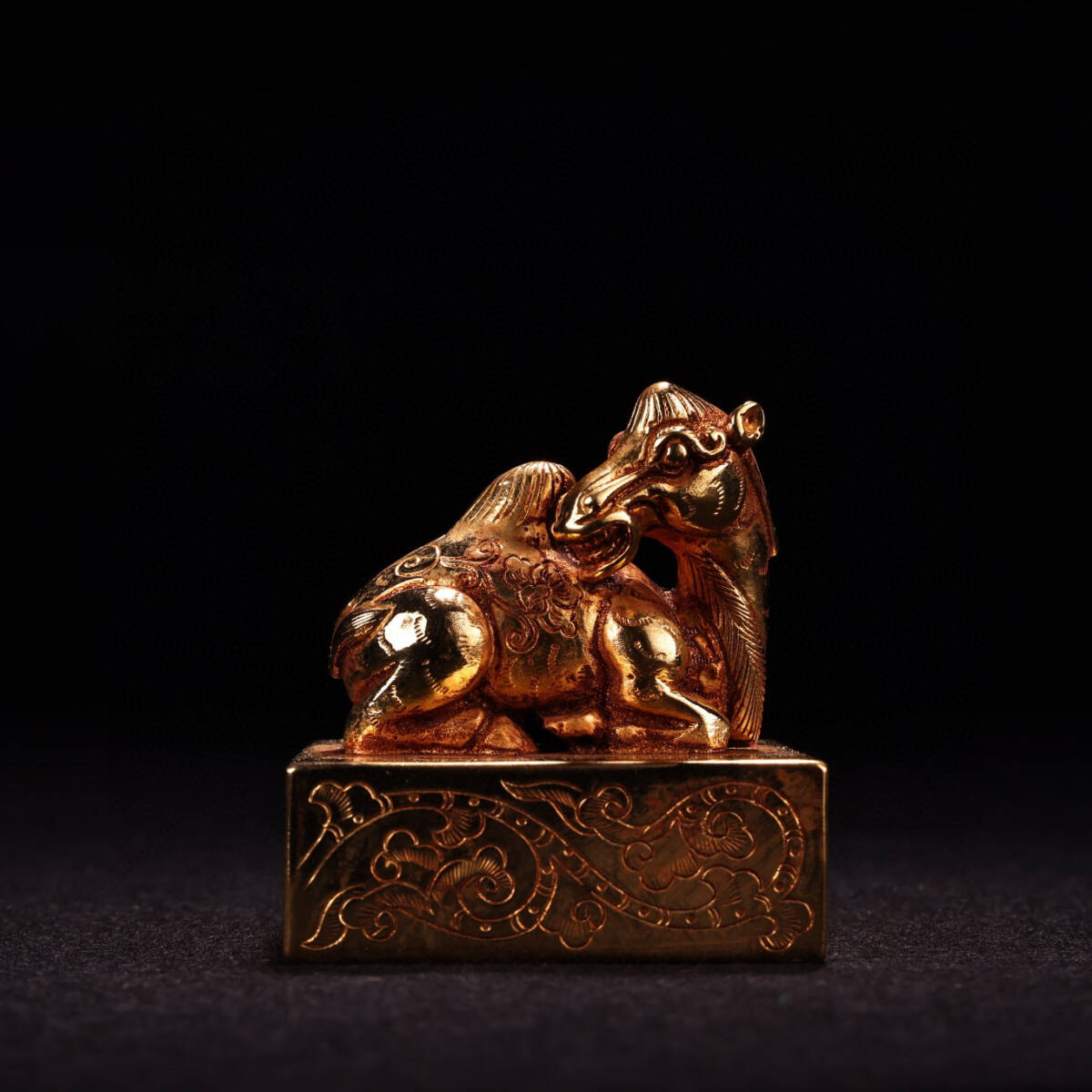 超珍館蔵】銅製 塗金 駱駝印章 置物 古賞物 古美術品 稀少珍蔵品 超珍館蔵】銅製 塗金 駱駝印章 置物 古賞物 古美術品 稀少珍蔵品