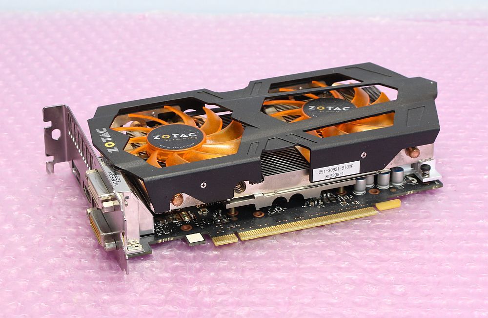 ZOTAC GeForce GTX660 2GB GDDR5 DVI-I/DVI-D/HDMI/DP_画像1