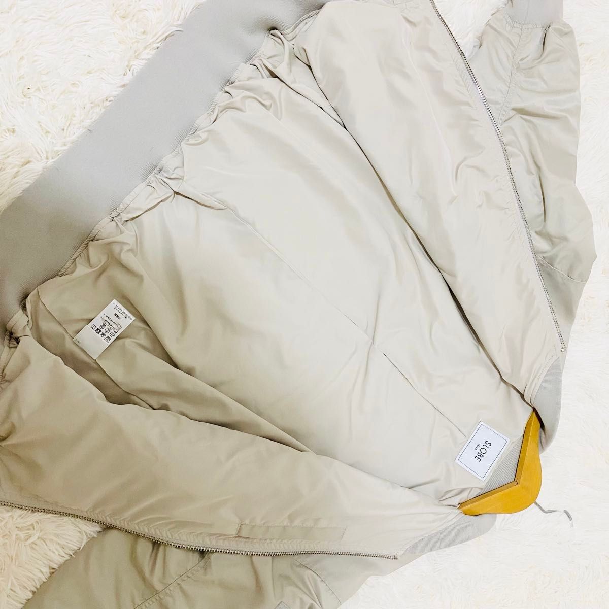 美品 スローブイエナ SLOBE IENA ブルゾン MA-1 ベージュ 美品 スローブイエナ SLOBE IENA ブルゾン MA-1 ベージュ