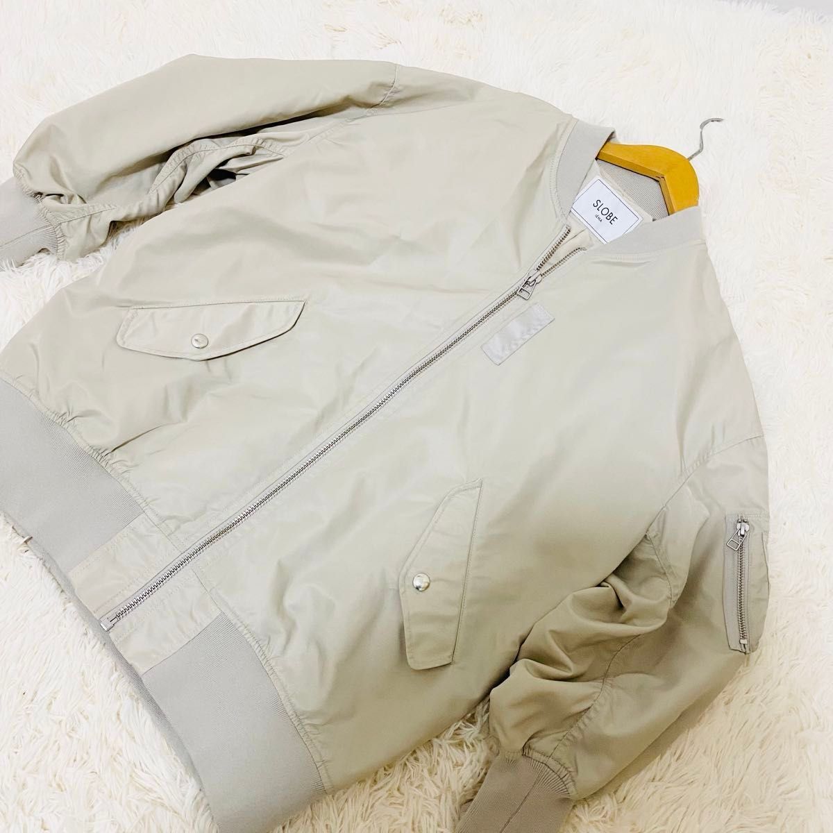 美品 スローブイエナ SLOBE IENA ブルゾン MA-1 ベージュ 美品 スローブイエナ SLOBE IENA ブルゾン MA-1 ベージュ