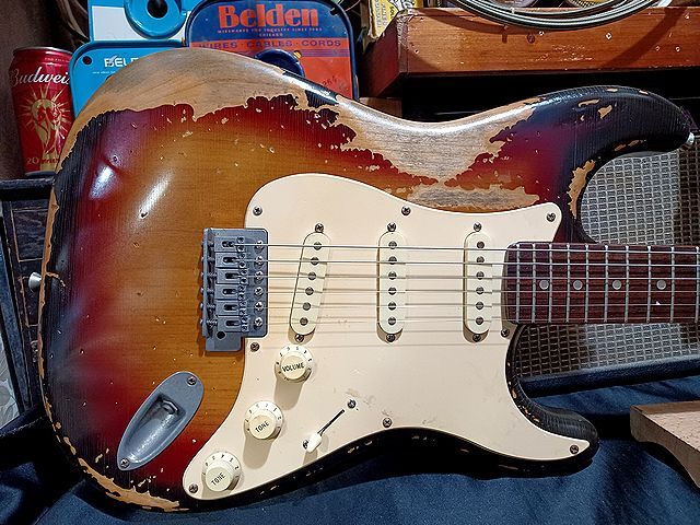 ◎Vintage Reproduction Relic Custom Vintage 3ToneSunburst Stratocaster レリック ＆ エイジド VintageCapa VintageWier◎_画像2