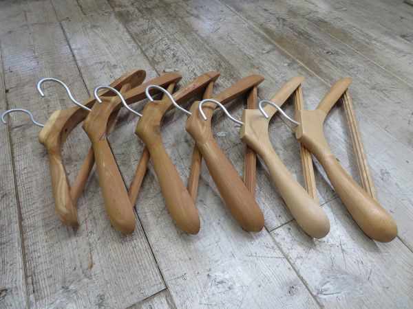 [ use frequency = little ] hand made wooden hanger 6ps.@ lady's size 40cm for searching = Fuji Japanese cedar / Mt Fuji / wood handle ga-/ Western-style clothes hanger /E0204