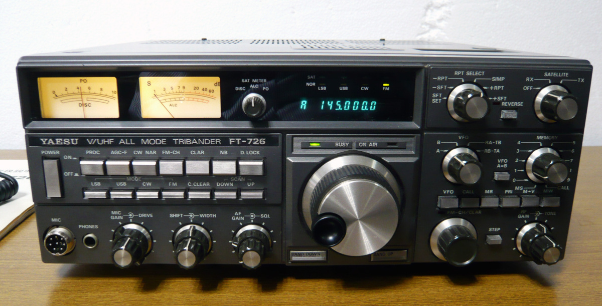 ＹＡＥＳＵ　VHF / UHFの名機「ＦＴ-726」50M,144M, 430MHz帯オールモード（10Ｗ）取説・ACコード、DC用プラグ付き　ジャンク扱い品_画像2