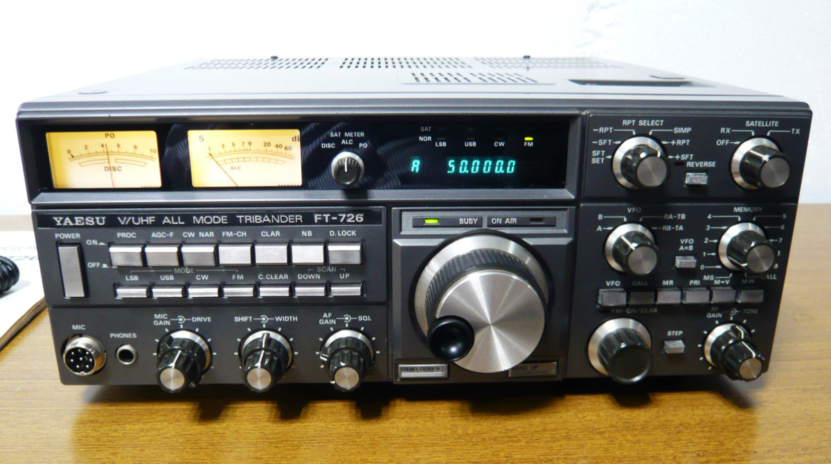 ＹＡＥＳＵ　VHF / UHFの名機「ＦＴ-726」50M,144M, 430MHz帯オールモード（10Ｗ）取説・ACコード、DC用プラグ付き　ジャンク扱い品_画像1