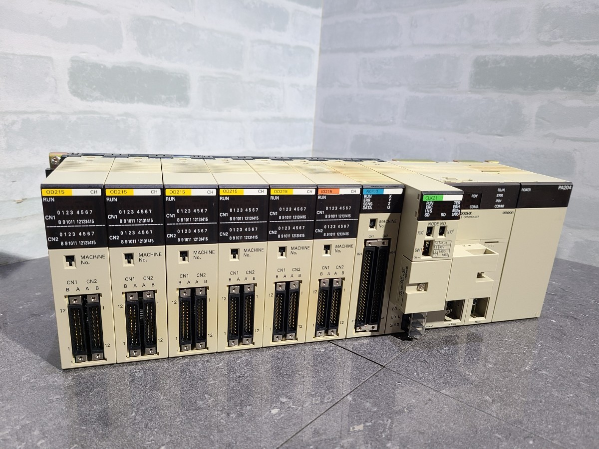 【中古動作品】管1Y248 OMRON シーケンサ OD215(5個)出力ユニット/ID215入力ユニット/NC413/CLK21/SYSMAC C200HX CPU64/PA204