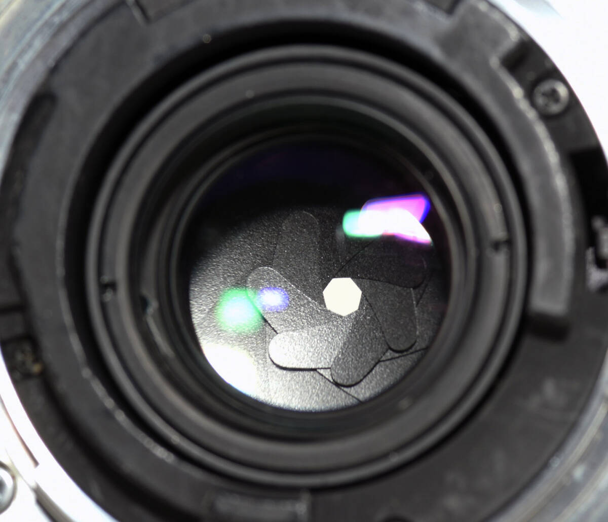 ジャンク　Nikon AF NIKKOR 24mm f2.8D オートフォーカス　動作品　トップレンズにカビあり　デジタルカメラ使用でフルサイズの高級レンズ_画像9