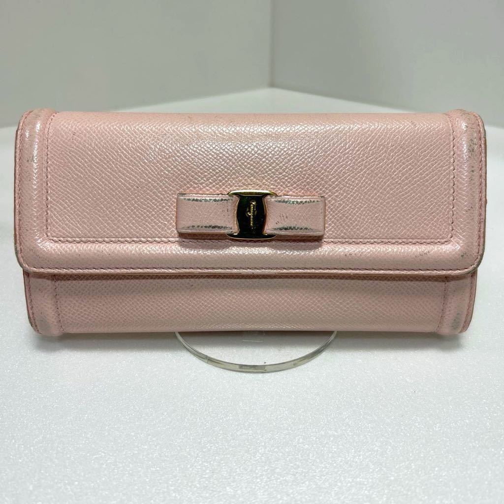 ☆Ferragamo フェラガモ☆　長財布　フラップ式　本革　小銭入れ＆定期入れ有　ピンク　DP-22D154【USED】0222