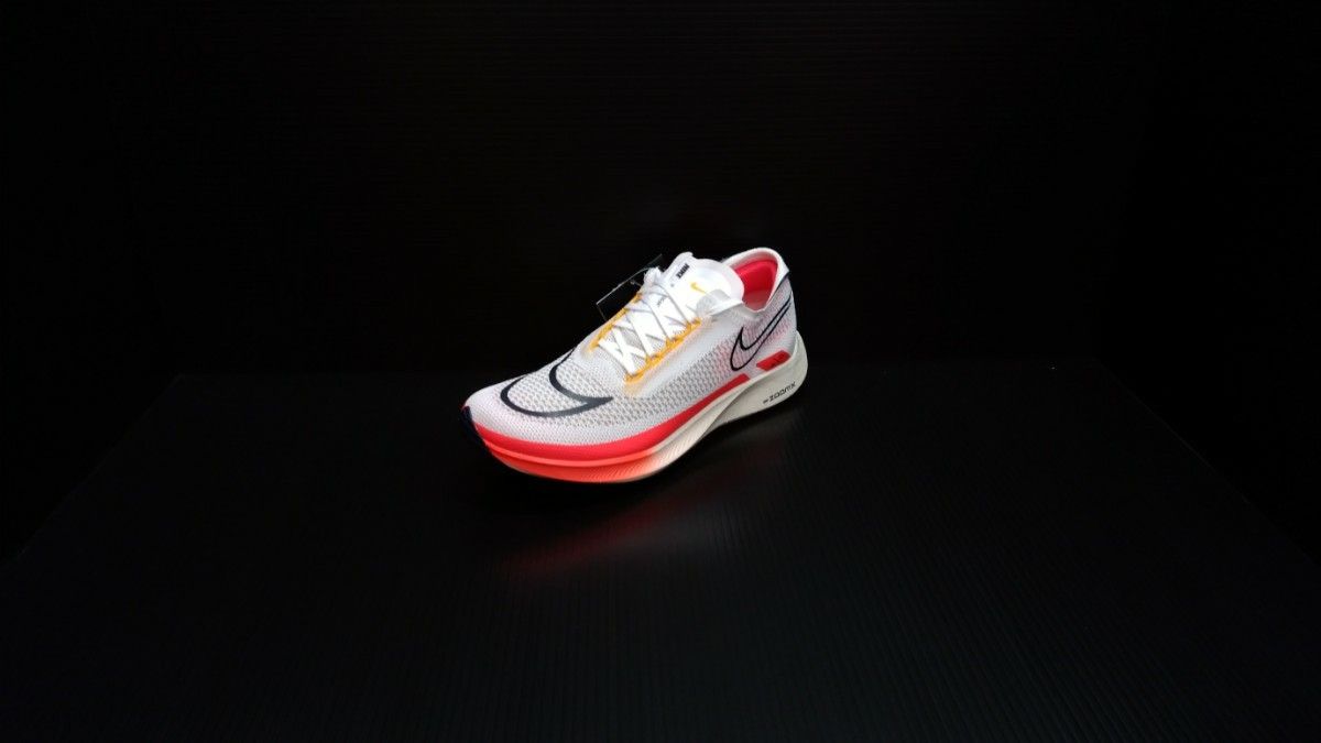 未使用品 NIKE ZOOMX STREAKFLY DJ6566 102