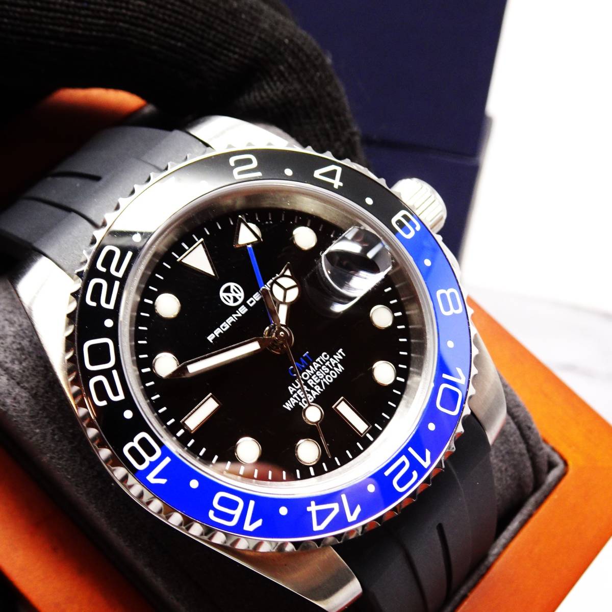 送料無料：新品・パガーニデザインブランド・機械式腕時計 ・GMT針オマージュウオッチ・ブルーブラックベゼル・ラバーストラップPD-1662_画像1