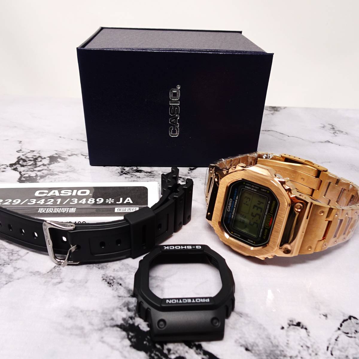 送料無料・新品・Gショックカスタム本体付きDW5600デジタル腕時計フルステンレス製ローズゴールドベゼル＆ベルト・フルメタルモデル _画像6