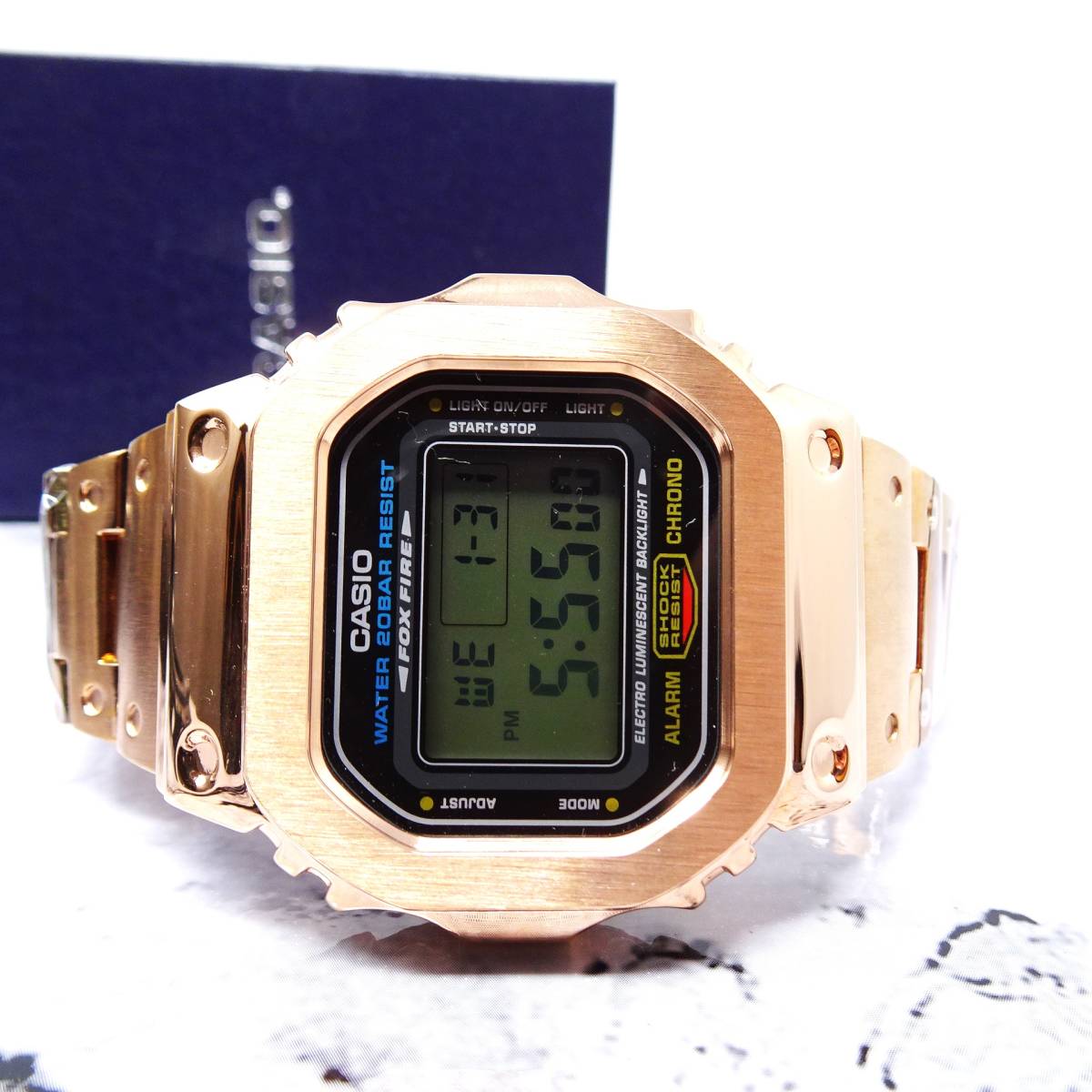 送料無料・新品・Gショックカスタム本体付きDW5600デジタル腕時計フルステンレス製ローズゴールドベゼル＆ベルト・フルメタルモデル _画像7