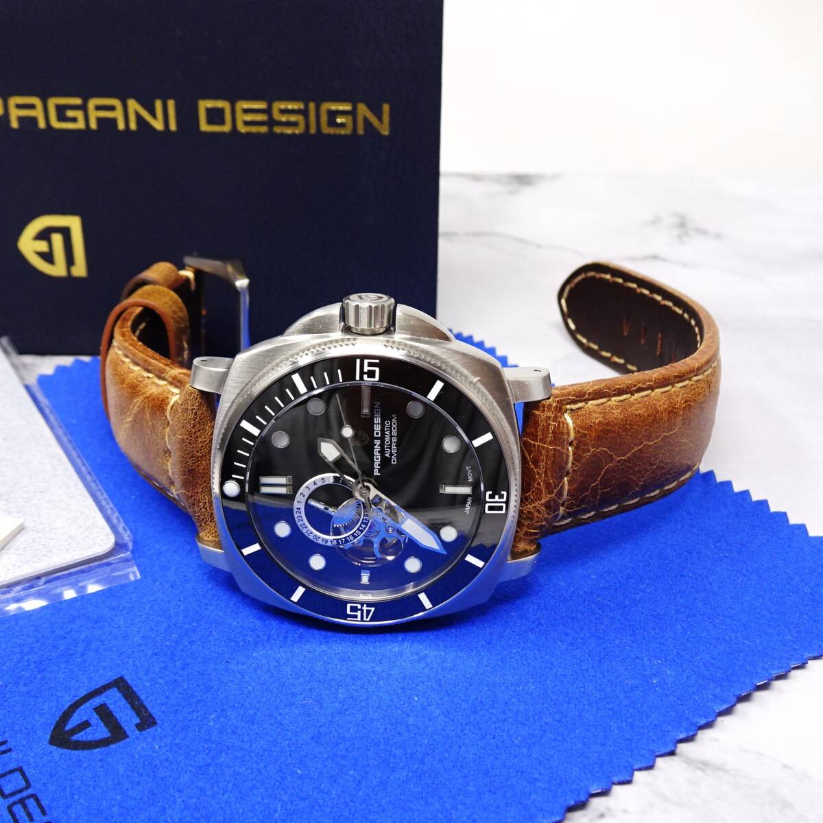 送料無料・〓新品〓腕時計 パガーニデザイン PAGANI DESIGN 機械式・NH39Ａ・オープンハート・ビンテージ加工ベルト・サファイア・PD-1736_画像9