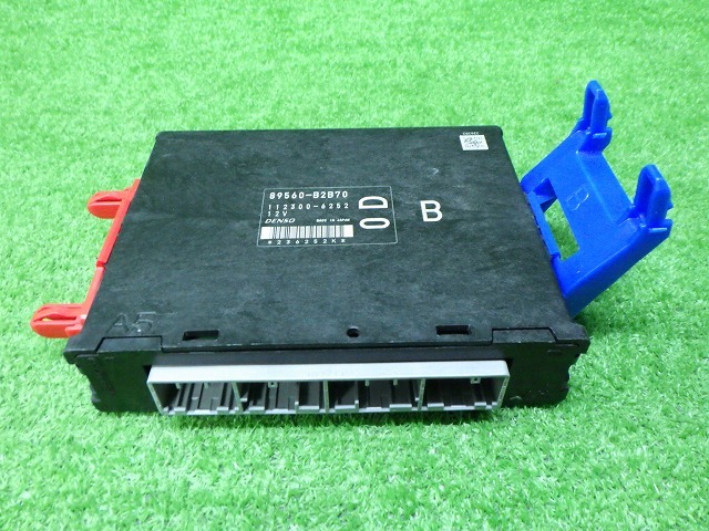 ダイハツ　L185S　ムーヴ　エンジンコンピューター　ECU　89560-B2B70　240206013_画像1