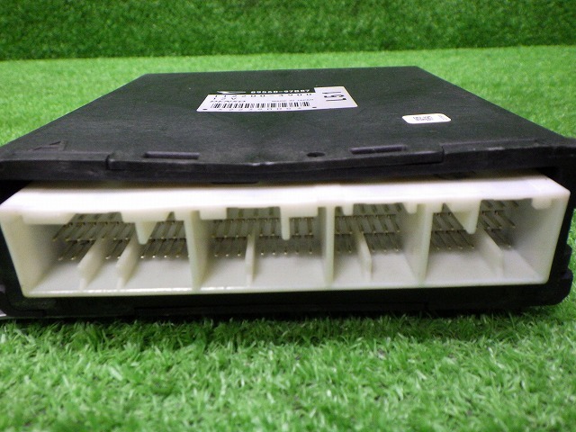 ダイハツ L912S ムーヴ エンジンコンピューター ECU 89560-97887 240210077_画像2