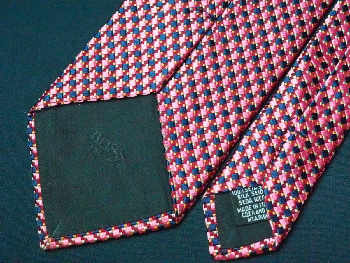 美品 【HUGO BOSS ヒューゴボス】A1315 ピンク ネイビー イタリア 伊製 SILK ブランド ネクタイ 古着 良品の画像4