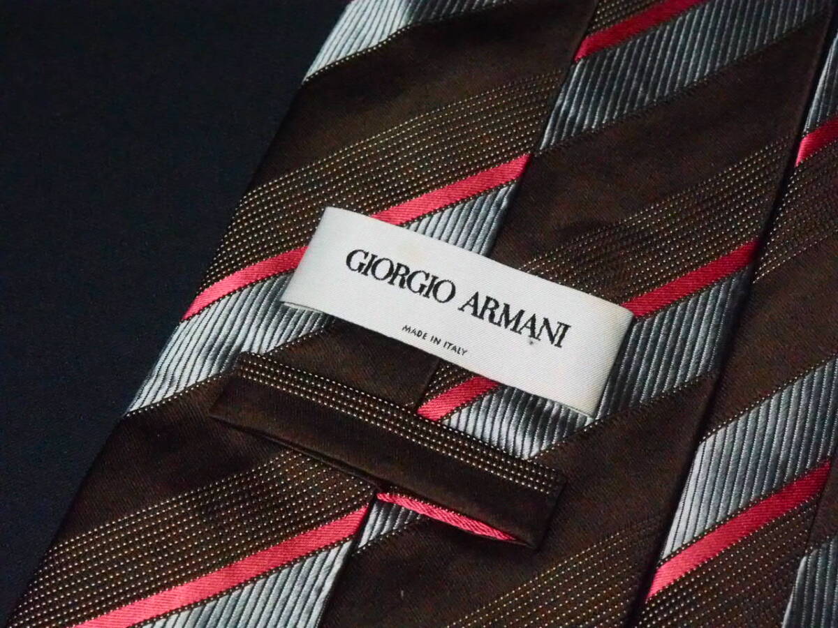 美品 【GIORGIO ARMANI ジョルジオアルマーニ】A1532 ブラウン ストライプ イタリア 伊製 SILK ブランド ネクタイ 古着 良品_画像3