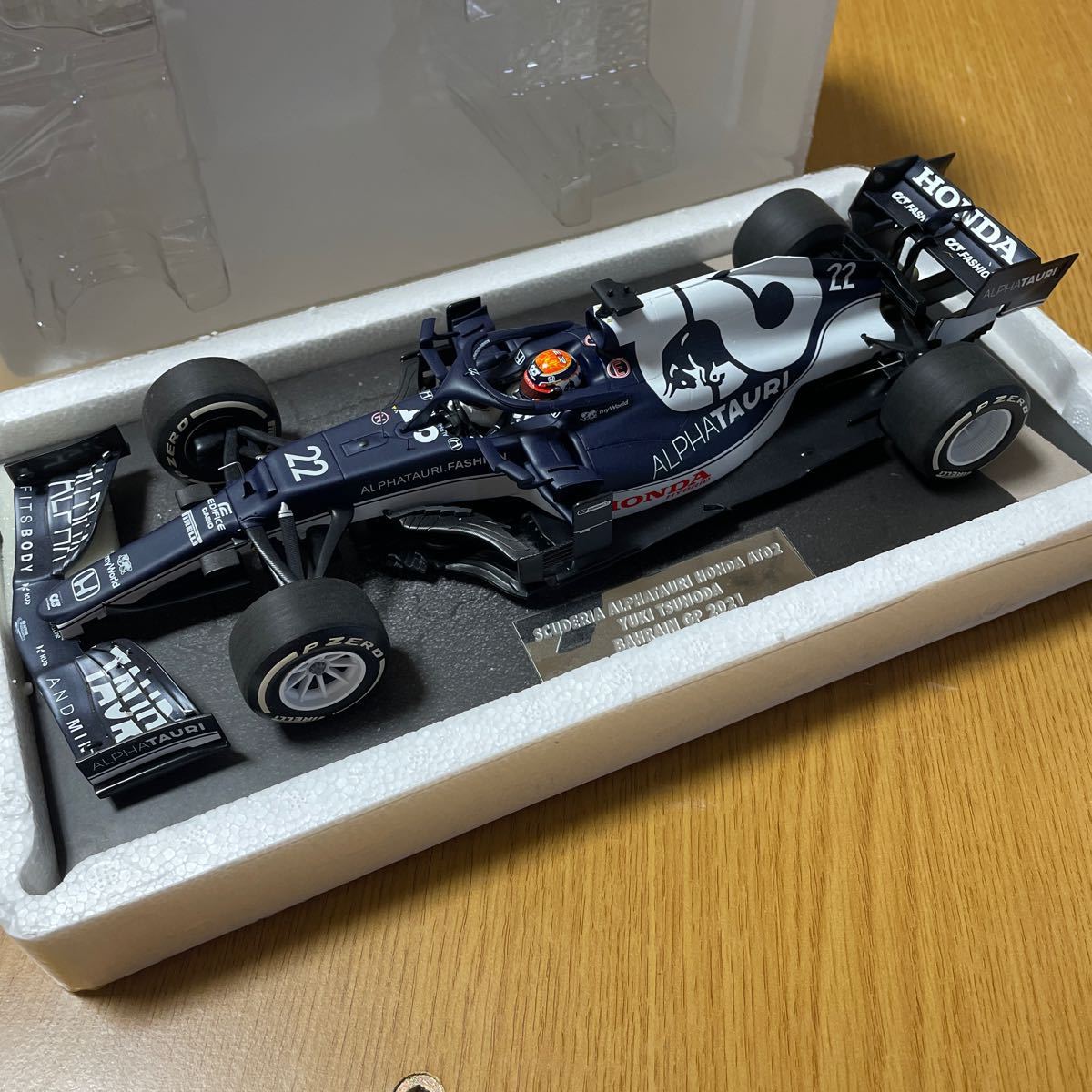 ミニチャンプス MINICHAMPS F1 アルファタウリ ホンダ 角田 AT02 1/18 Formula1 _画像6