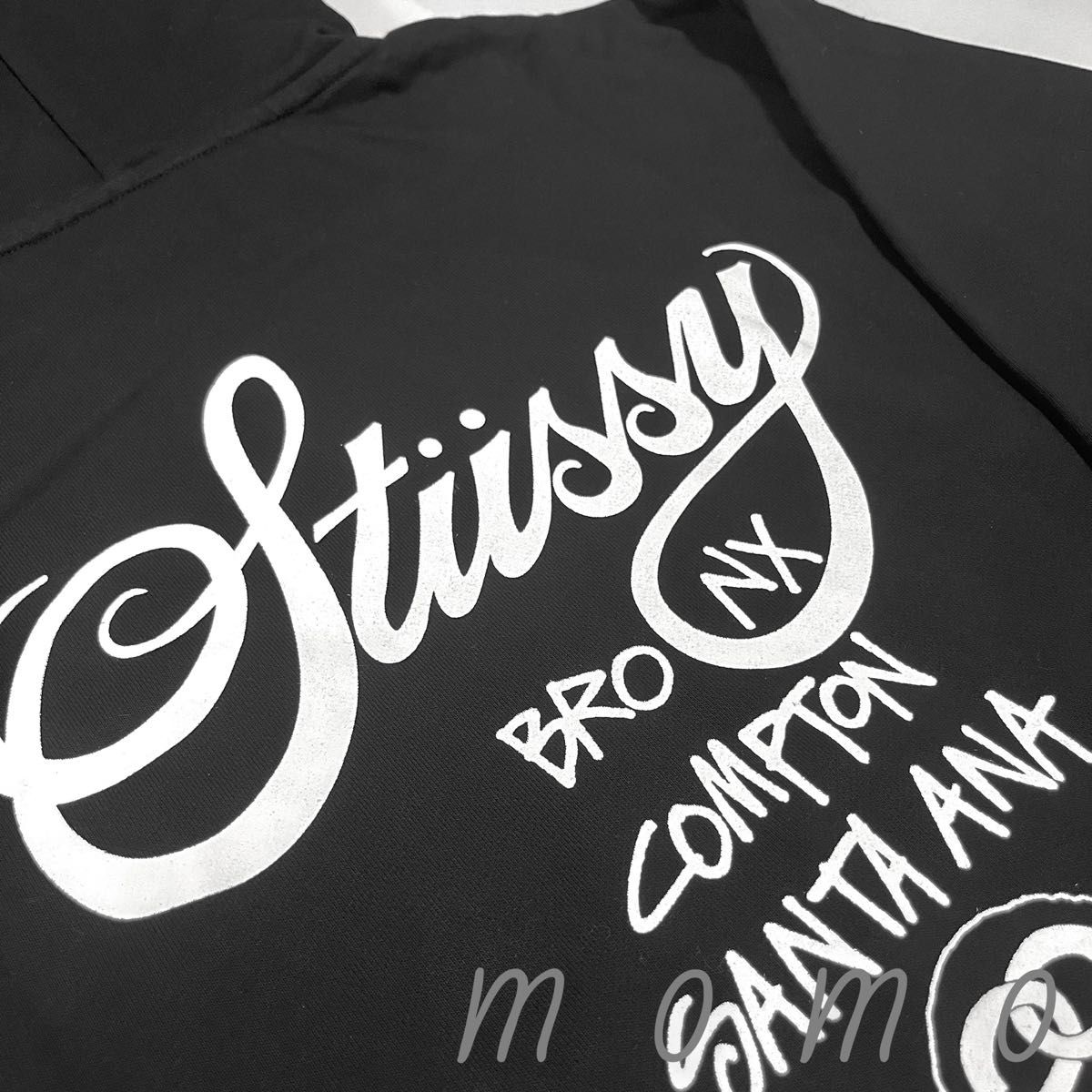 T14Z-L［新品未使用品］stussy パーカー  Lサイズ ブラック 黒 ステューシー  メンズ WORLD TOUR