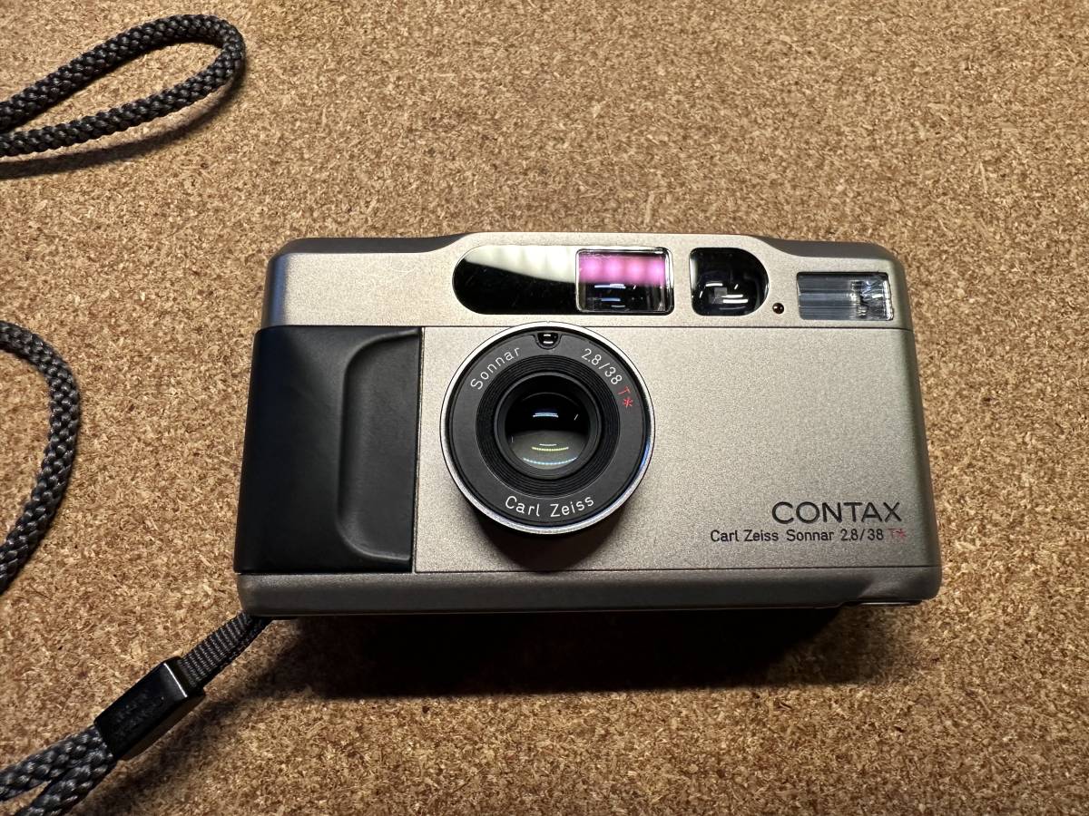 CONTAX T2　付属品（プライスカード以外）全てあり　傷少ない可動品です！_画像2