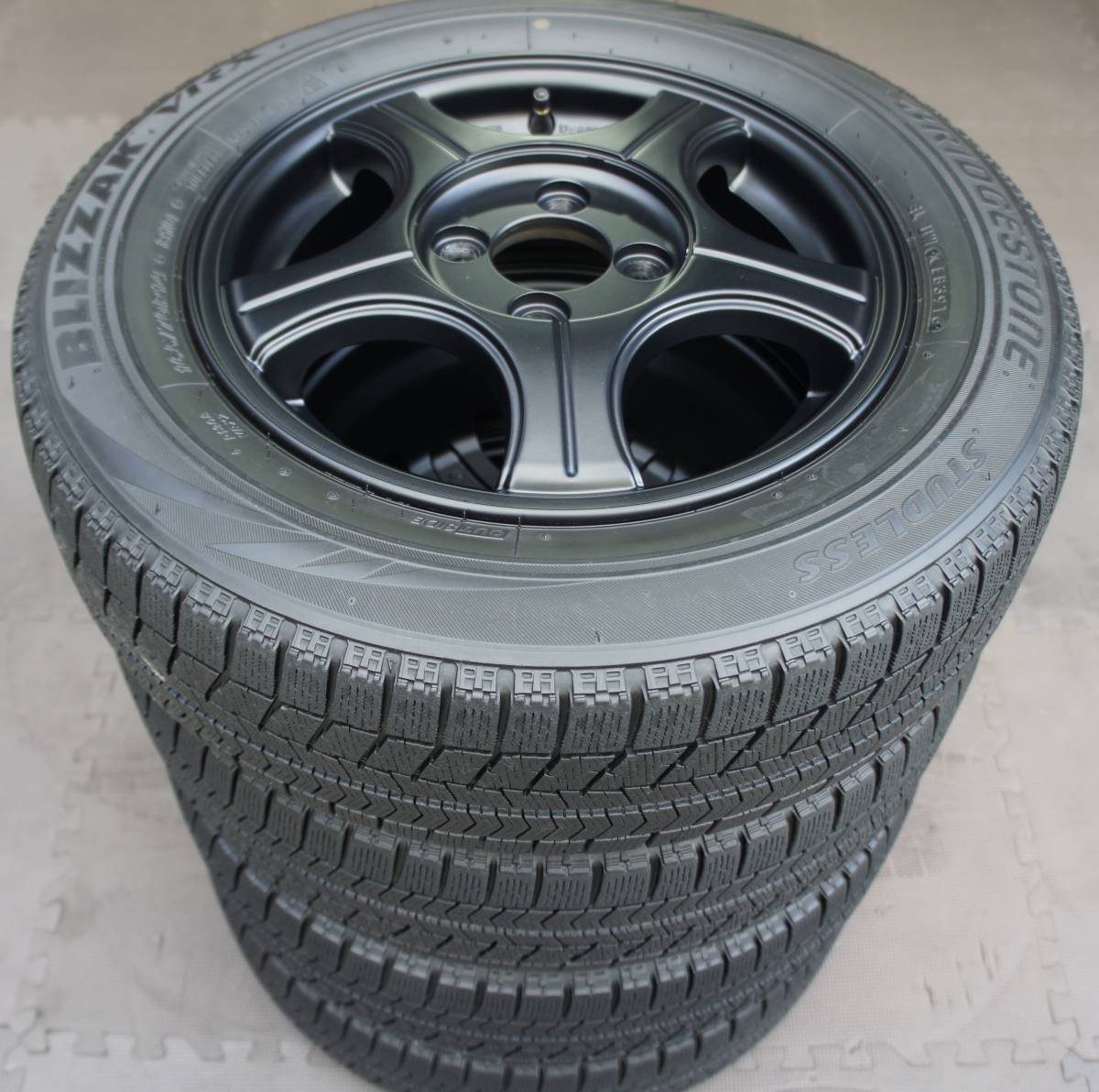 兵庫発ブリヂストン ブリザックVRX 165/70R14 14×5J 100-4H4穴 スタッドレス アゲバン アゲトラ リフトアップ_画像9