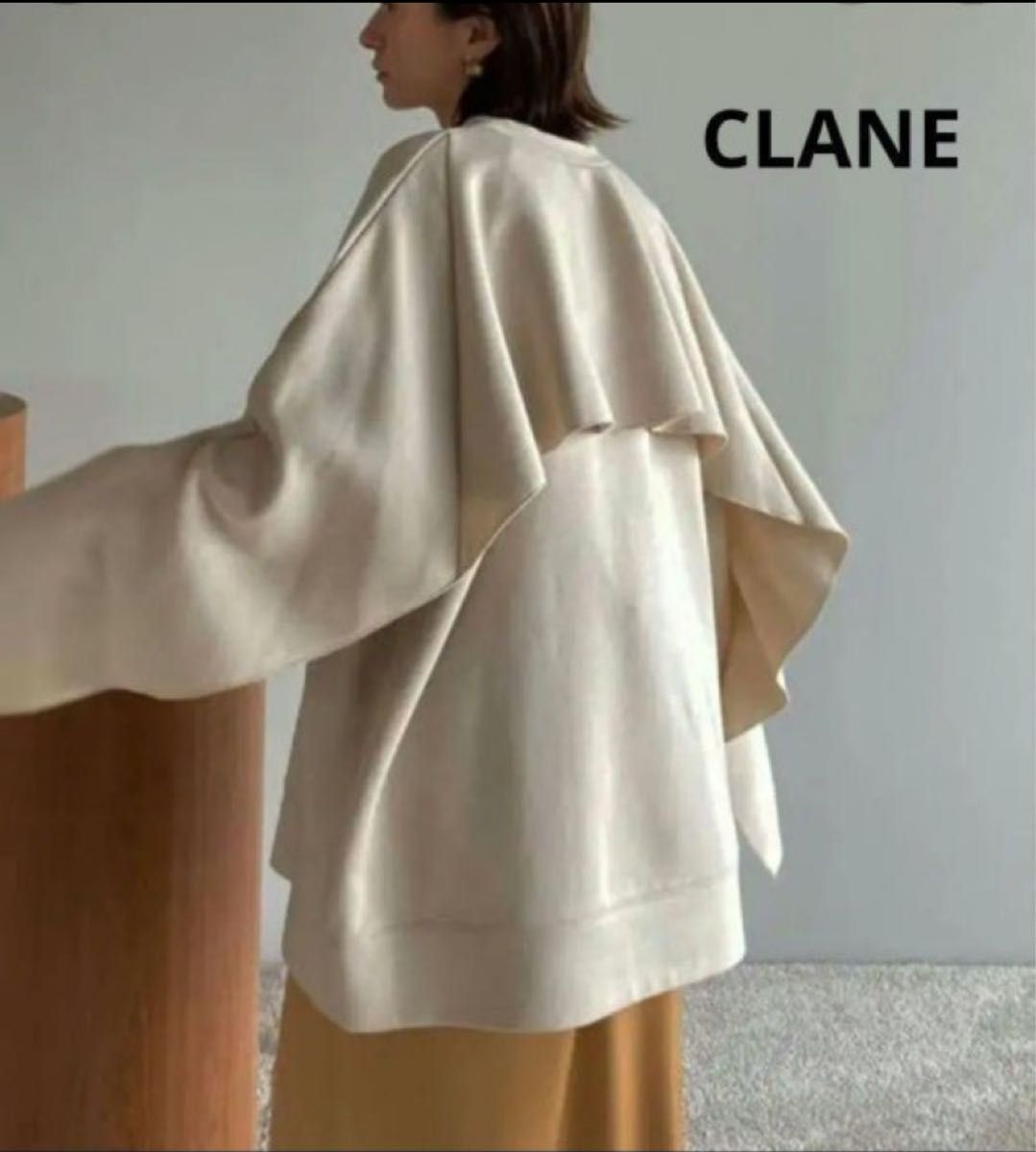 CLANE クラネ　CARD BOARD BACK FRILL TOPS　スウェット