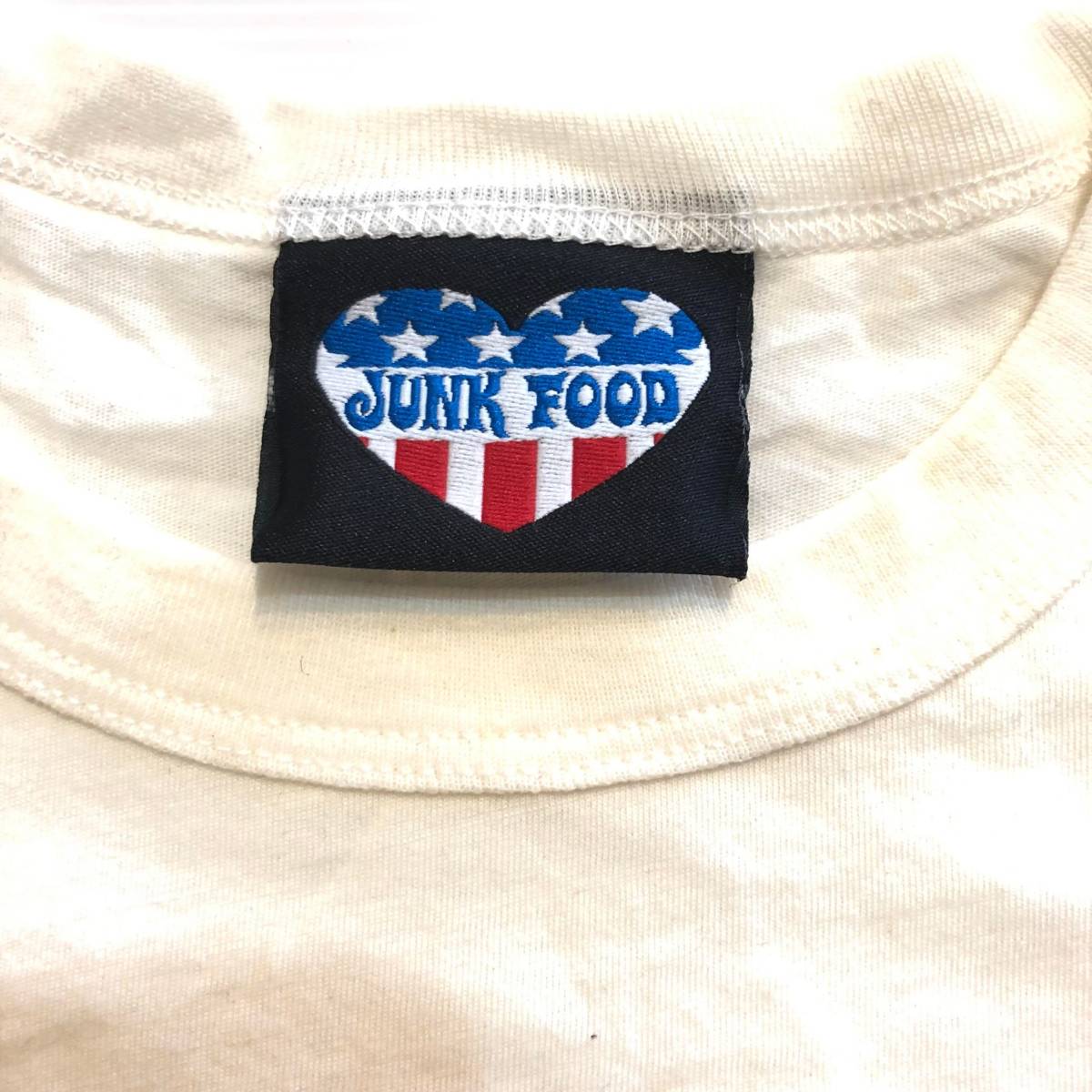 ◎JUNKFOOD ジャンクフード 半袖 Tシャツ サイズS クリーム系 トップス 綿100% used　made in USA_画像5