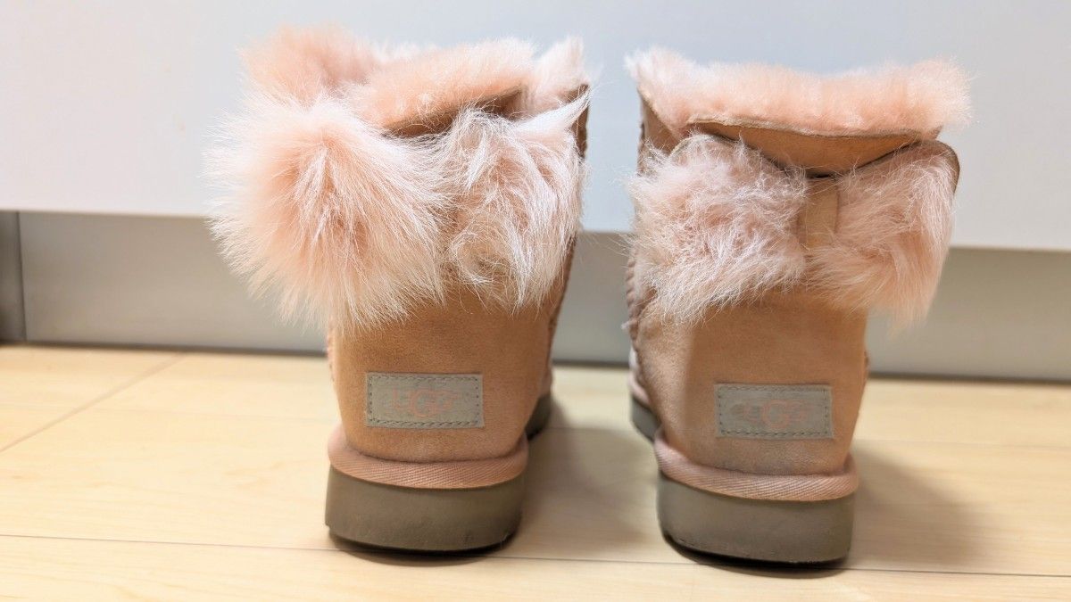 アグ UGG シープスキン ブーツ リボン  23cm ピンク