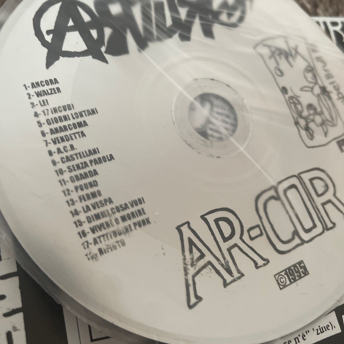 激レア! ARUTRO 1995年イタリアン hardcore punk LOS CRUDOS wretched GAUZE lipcream HERESY badbrains CHARLES BRONSON HELLNATIONの画像4