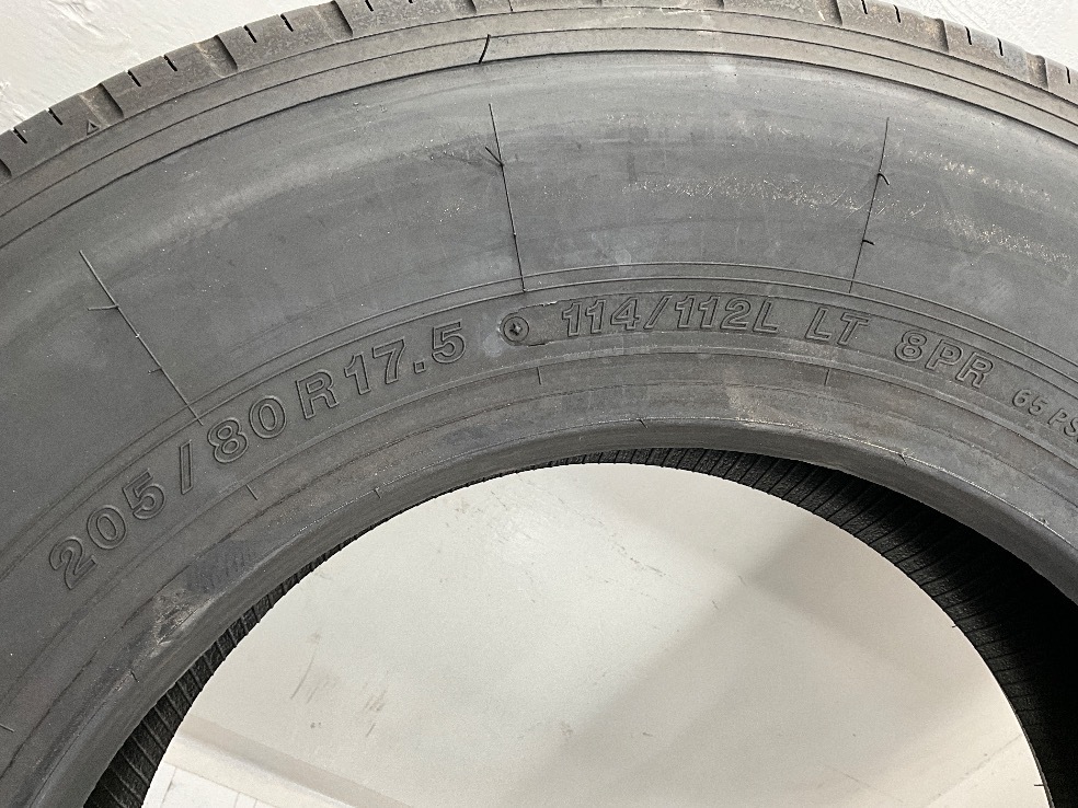 タイヤ 処分特価 4本セット 205/80R17.5 114/112L ヨコハマ LT151R 夏 サマー 205/80/17.5 小型トラック 国産 日本製 b5410_画像8