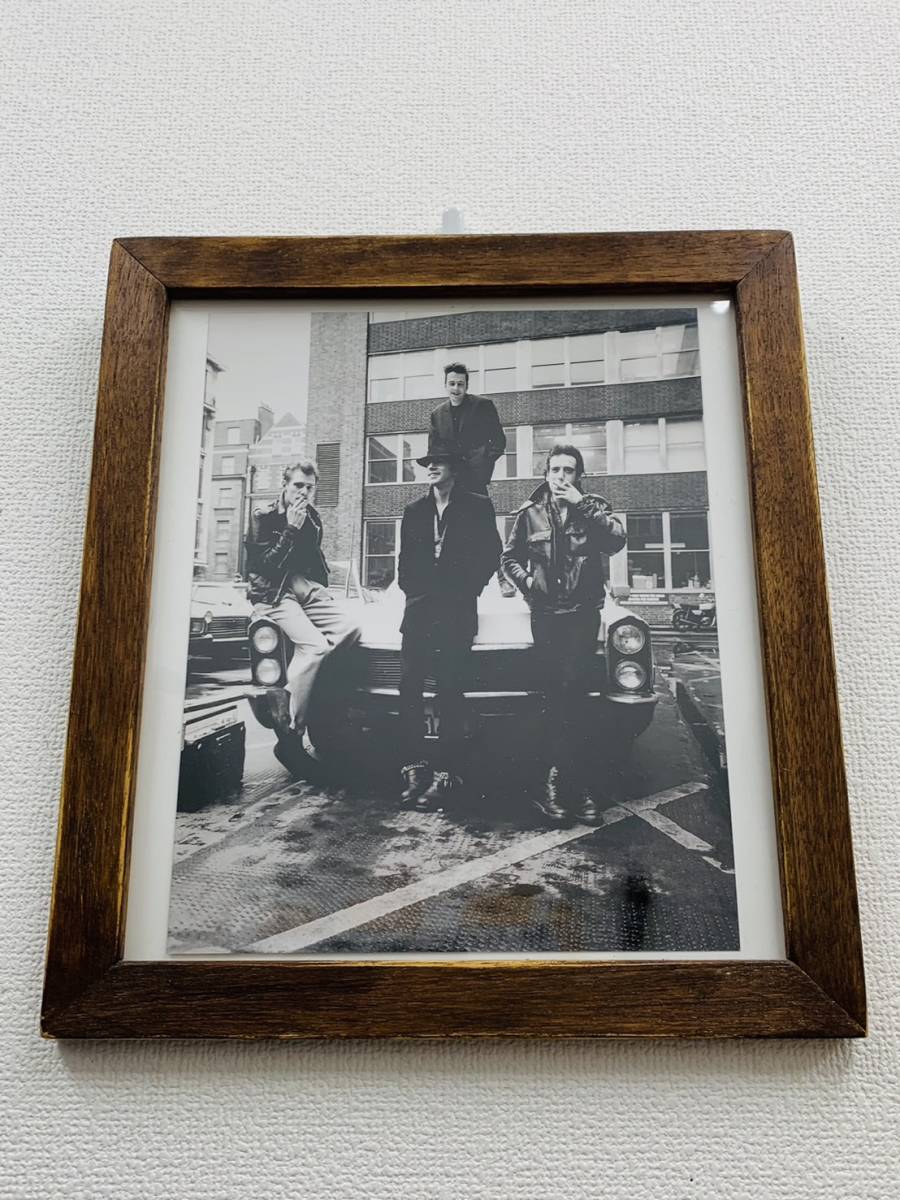 * rare * rare *THE CLASH The * crash photograph white black picture frame approximately 31cm×28cm*